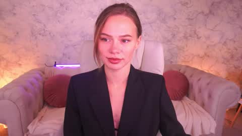 shyysiren online show from October 2025 08:05:02 AM