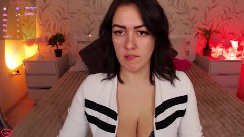 Mila  online show from February 2026 07:35:01 PM