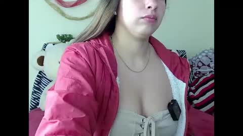 Snapshot of sia_jones chatting on August 2026 12:43:02 AM Sia online show from August 2026 12:43:02 AM