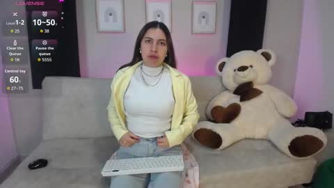 Sia online show from November 2025 10:36:02 PM