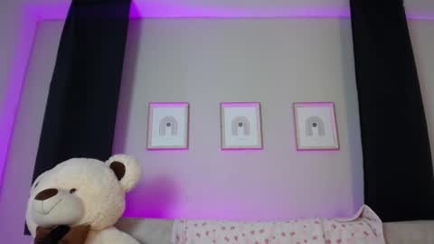 Sia online show from January 2026 10:01:01 PM