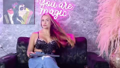 siamarlin online show from May 2026 08:14:01 PM