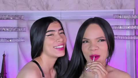Siara and Zoe tattoo online show from April 2026 11:21:01 PM