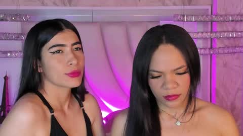 Siara and Zoe tattoo online show from May 2026 10:51:02 PM