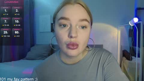 Snapshot of siberian_girl_ chatting on March 2026 05:45:02 AM Eva online show from March 2026 05:45:02 AM