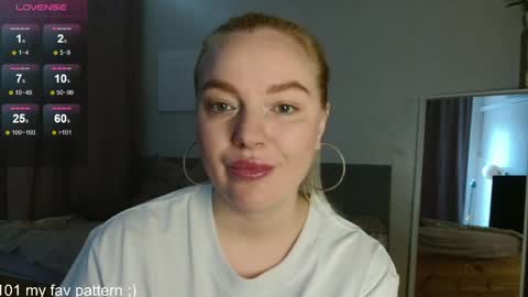 Snapshot of siberian_girl_ chatting on March 2026 09:09:02 AM Eva online show from March 2026 09:09:02 AM