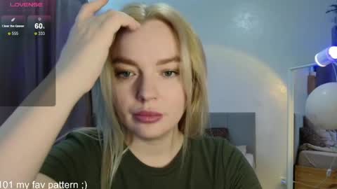 Snapshot of siberian_girl_ chatting on March 2026 04:57:01 AM Eva online show from March 2026 04:57:01 AM