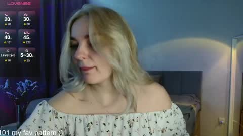 Snapshot of siberian_girl_ chatting on April 2026 03:36:02 AM Eva online show from April 2026 03:36:02 AM