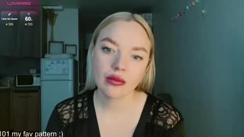 Snapshot of siberian_girl_ chatting on April 2026 02:11:01 AM Eva online show from April 2026 02:11:01 AM