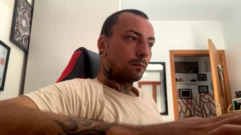 Snapshot of sidvicious23cm chatting on September 2025 08:29:02 AM sidvicious23cm online show from September 2025 08:29:02 AM