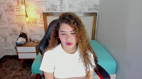 Snapshot of sienna_fox4 chatting on November 2025 01:55:02 PM S I E N N A online show from November 2025 01:55:02 PM