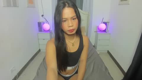 JiwelLyra online show from February 2026 10:02:02 PM