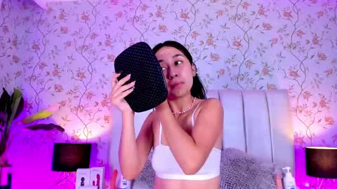 Snapshot of sienna_lorengb chatting on February 2025 12:11:01 PM Camila Vargas online show from February 2025 12:11:01 PM