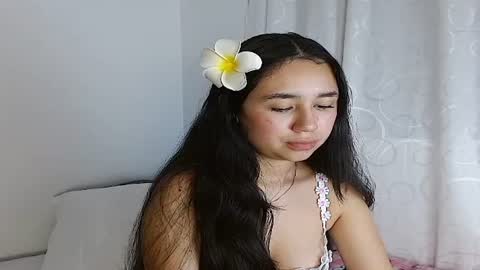 Snapshot of sienna_lorens chatting on April 2026 03:37:02 AM Amber online show from April 2026 03:37:02 AM