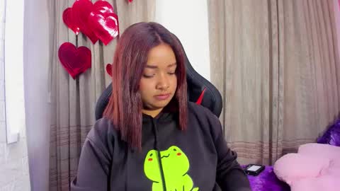 sienna_lux01 online show from February 2026 02:04:02 PM