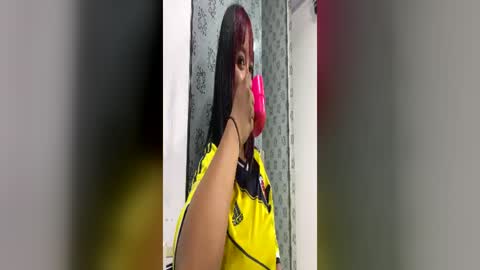 Snapshot of sienna_lux01 chatting on June 2026 02:32:02 AM sienna_lux01 online show from June 2026 02:32:02 AM