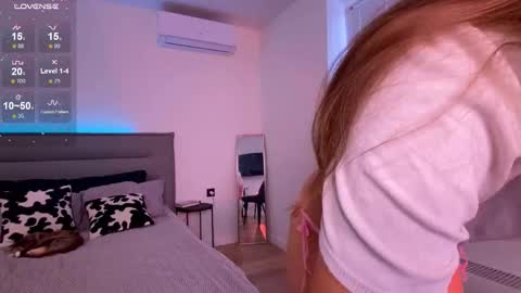 Snapshot of sienna_mi_ chatting on December 2025 04:42:02 AM Lisa online show from December 2025 04:42:02 AM