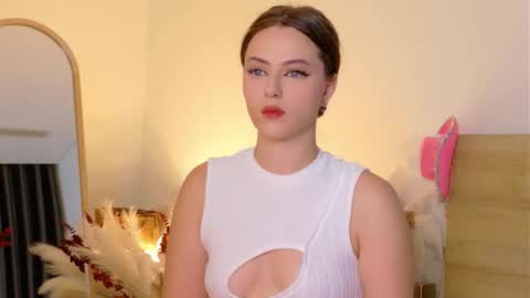 Snapshot of sienna_voss chatting on September 2025 08:25:02 PM sienna_voss online show from September 2025 08:25:02 PM