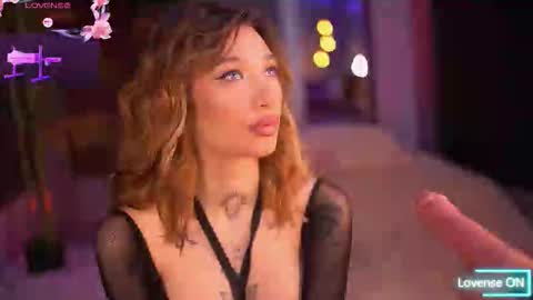 Sienna online show from October 2025 05:48:02 PM