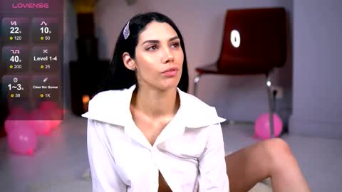 Luna online show from November 2025 08:03:02 AM