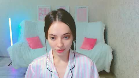 Sienna Mia online show from June 2026 04:24:02 PM