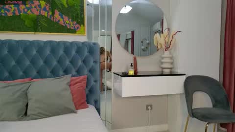 Sienna online show from February 2026 05:24:01 AM