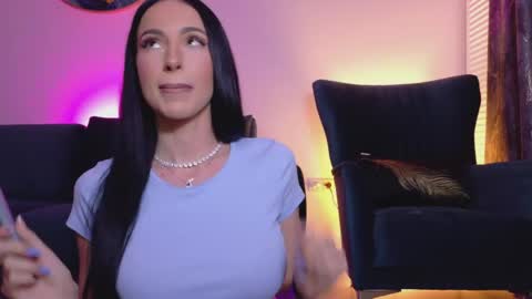 Sienna online show from May 2026 08:03:02 PM