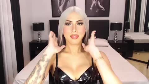 Snapshot of significantmistress chatting on December 2024 05:11:01 PM Jenny Hakenson online show from December 2024 05:11:01 PM