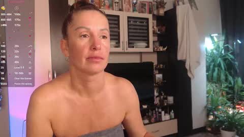 silenaa_sloussen online show from November 2025 05:09:02 AM