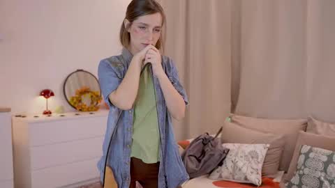 Chilli online show from October 2025 02:41:02 PM