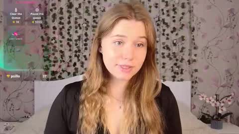 Chloe online show from October 2025 05:16:02 AM