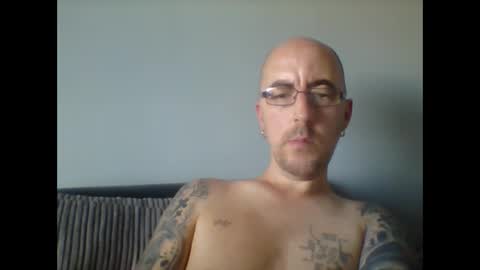 Snapshot of silent_v_81 chatting on September 2025 12:59:02 PM Silent V online show from September 2025 12:59:02 PM