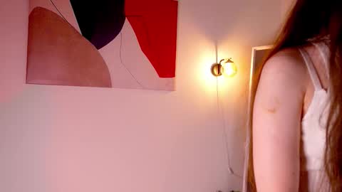 Snapshot of silentlily chatting on November 2025 08:51:01 PM Lily online show from November 2025 08:51:01 PM