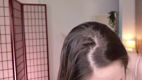 Snapshot of silentlily chatting on November 2025 09:15:01 PM Lily online show from November 2025 09:15:01 PM