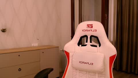 silk_ann online show from November 2025 05:18:01 AM