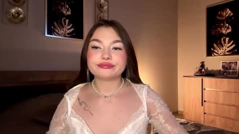 Mia online show from February 2026 04:27:02 PM