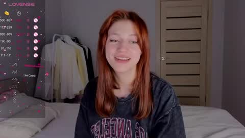 silly___woman online show from May 2026 08:15:01 PM