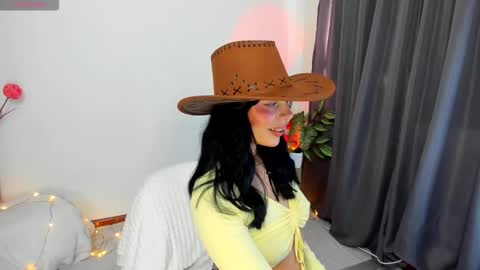 Snapshot of silvanna_moore chatting on October 2025 04:36:02 PM Silvanna online show from October 2025 04:36:02 PM