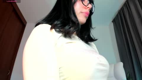Silvanna online show from April 2026 03:14:02 PM