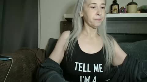 Snapshot of silversuccubus chatting on February 2026 05:26:02 AM silversuccubus online show from February 2026 05:26:02 AM