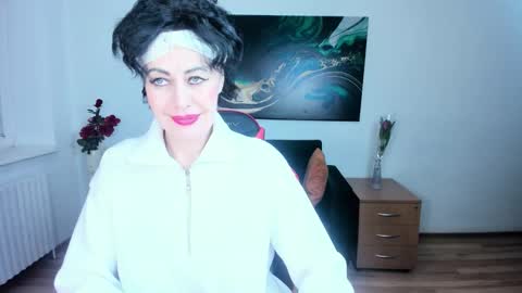 Snapshot of silvia_wallec chatting on March 2026 06:45:02 PM Silvia Wallec online show from March 2026 06:45:02 PM