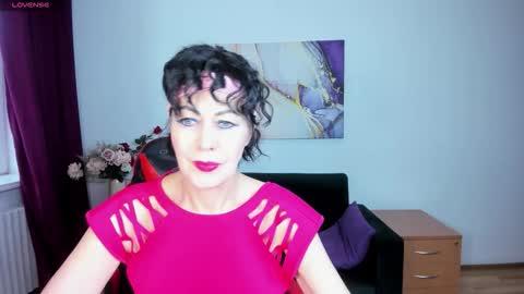 Snapshot of silvia_wallec chatting on April 2026 05:32:02 AM Silvia Wallec online show from April 2026 05:32:02 AM