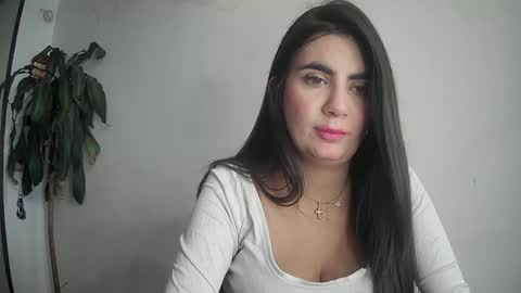 Snapshot of silviecollins chatting on February 2025 09:52:02 PM Silvie online show from February 2025 09:52:02 PM