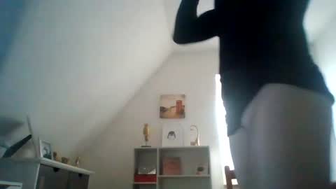 silviedwt online show from June 2026 05:29:01 PM