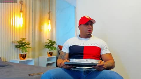 Snapshot of simeone_panda chatting on December 2024 11:57:02 AM simeone_panda online show from December 2024 11:57:02 AM