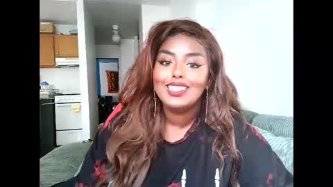 Simin Fox online show from October 2025 08:27:02 PM