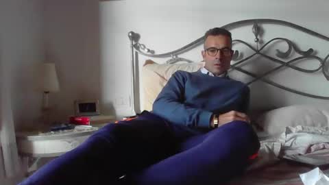 Snapshot of simmeturbate chatting on September 2025 03:05:01 PM Italiandaddyitalydickassbottomassholecomshowmasturbatenudeboyitalyatleticcutemuscolarhardcockdickboy online show from September 2025 03:05:01 PM