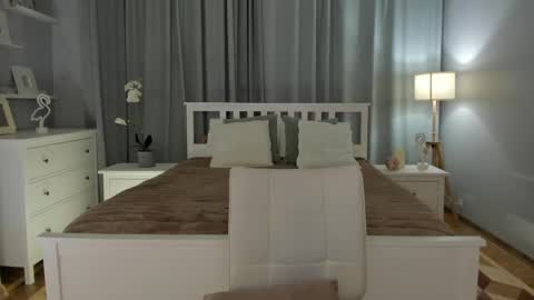 Simona  online show from February 2025 10:18:01 AM