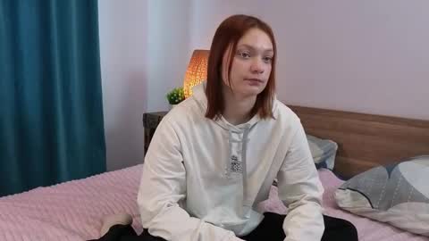 Snapshot of simonafaulds chatting on September 2025 07:44:01 AM Amelia online show from September 2025 07:44:01 AM