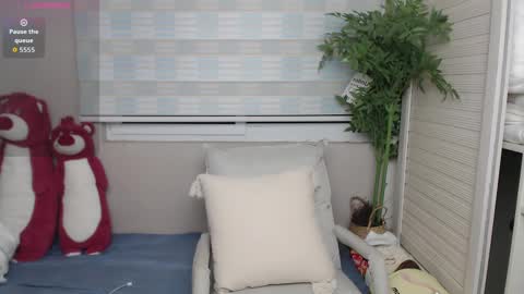simonastephanie online show from September 2025 02:52:02 PM